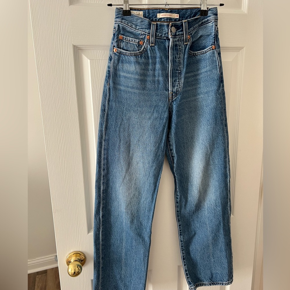 Levi’s RIBCAGE STRAIGHT ANKLE WOMEN'S JEANS - Picture 3 of 7